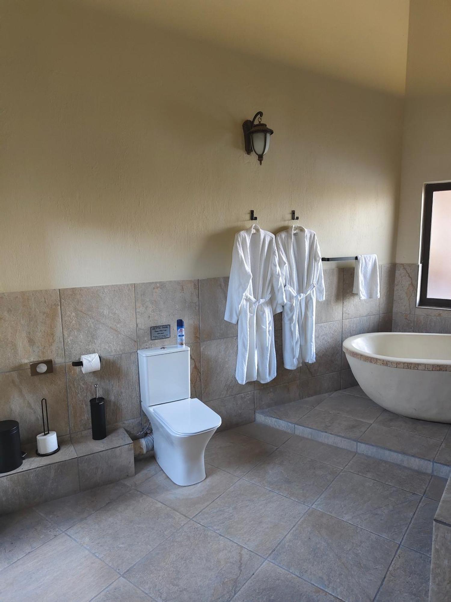 Tebuah Private Lodge, Mabalingwe Chalet Mabula Game Reserve
