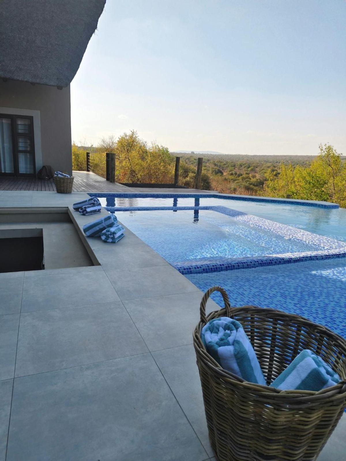 Chalet Tebuah Private Lodge, Mabalingwe *