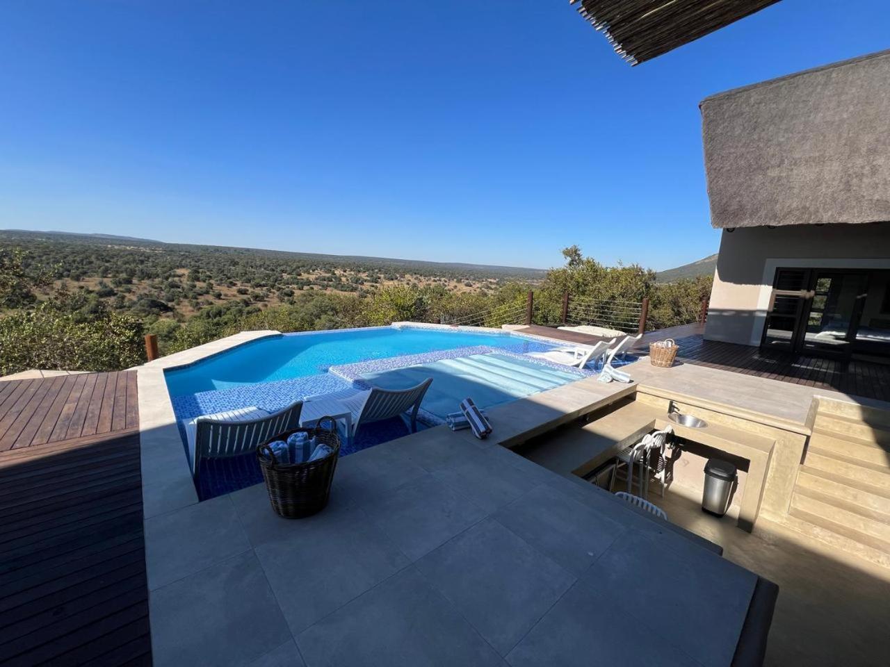 Tebuah Private Lodge, Mabalingwe Chalet Mabula Game Reserve